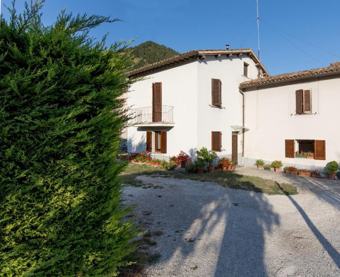 Borgo Santa Lucia Apartment With Private Parking & Garden Gubbio Exterior foto